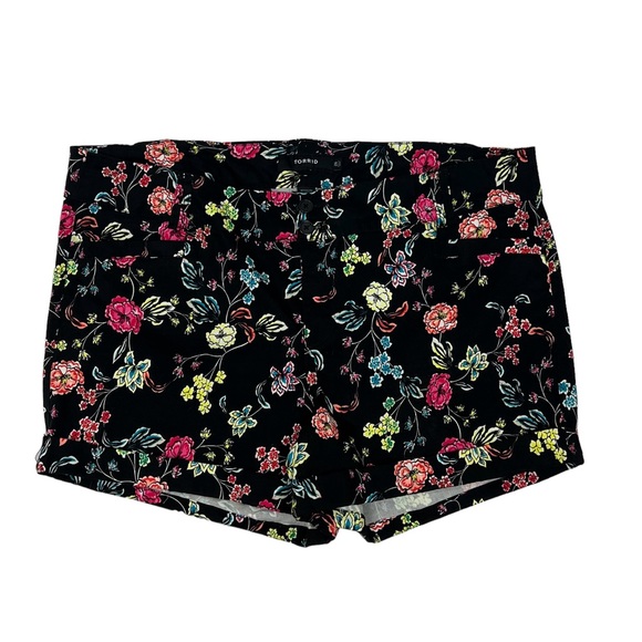 torrid Pants - Torrid Floral Sateen Shorts Size 26